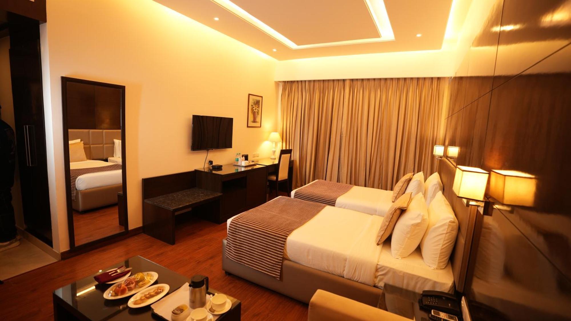 Hotel Africa Avenue - Greater Kailash 1 Нью-Дели Экстерьер фото